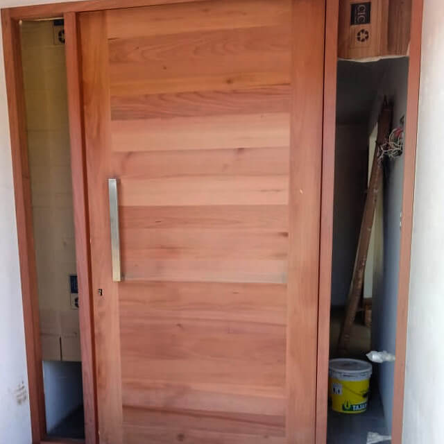 Puerta Rauli con 2 Mamparas
